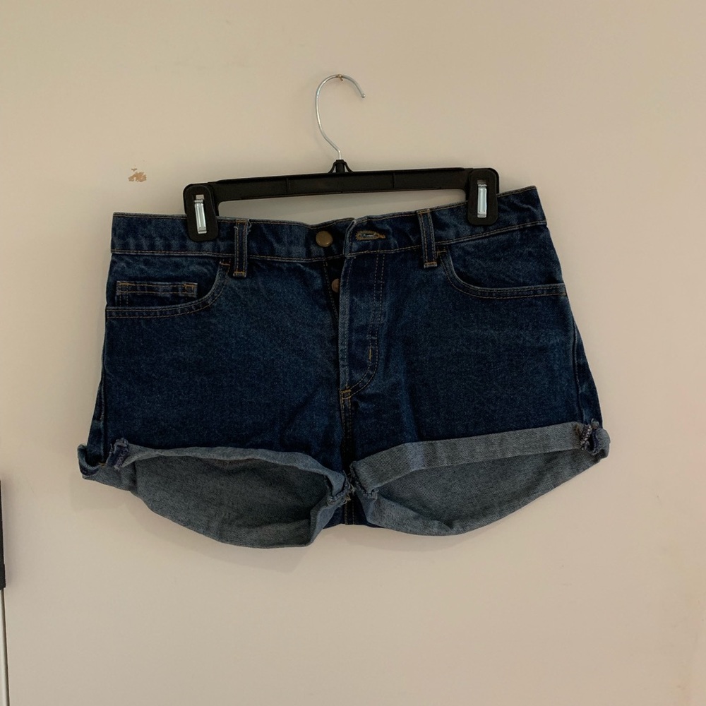 DARK WASH DENIM SHORTS